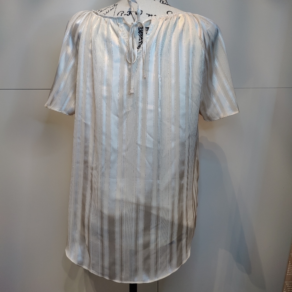 LC Lauren Conrad Cream Metallic Stripe Blouse Small Keyhole Back Flowy Top NWT - Picture 4 of 8